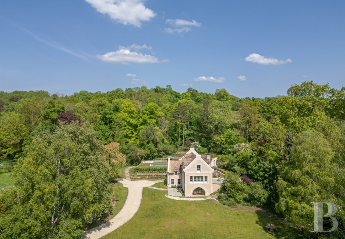 A completely renovated former mill halfway between Mantes-la-Jolie and Dreux in the Eure-et-Loire department - photo  n°1